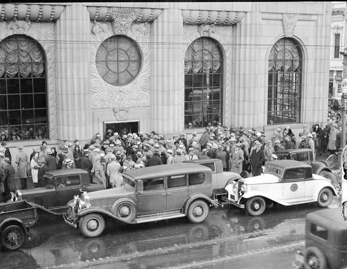 A large crowd forms outside Capital National Bank on J Street in downtown Sacramento during a run on the bank in 1933.