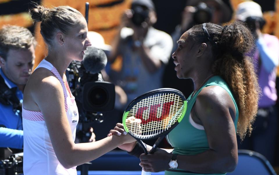 Serena Williams (R) refused to blame her defeat to Karolina Pliskova (L) on injury - Anadolu