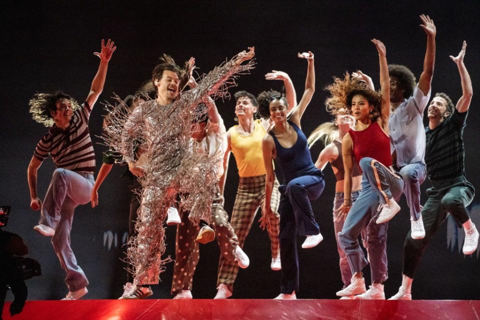 harry styles grammy mishap los angeles, california february 05 for editorial use only harry styles performs during the 65th grammy awards at cryptocom arena on february 05, 2023 in los angeles, california photo by timothy norrisfilmmagic