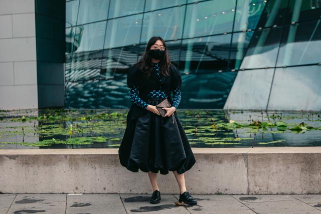 Louis Vuitton Reprised Its Spring 2021 Show in Singapore—See the Best Street  Style Looks Here