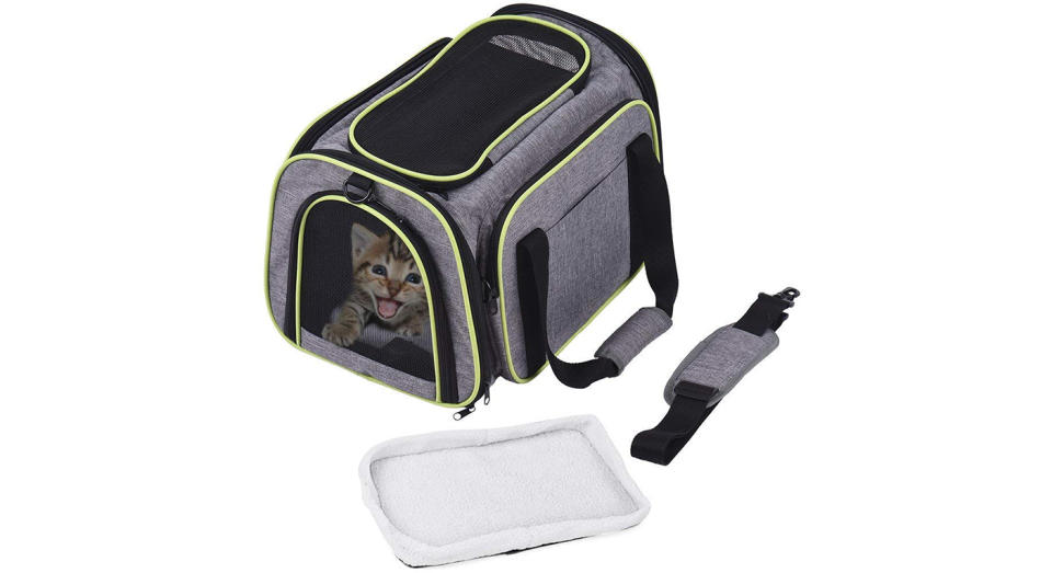 DADYPET Expandable Pet carrier, Soft Sided Foldable with Wool Rugs for Plane/Car/Train Travel: Was £29.99, now £20.99