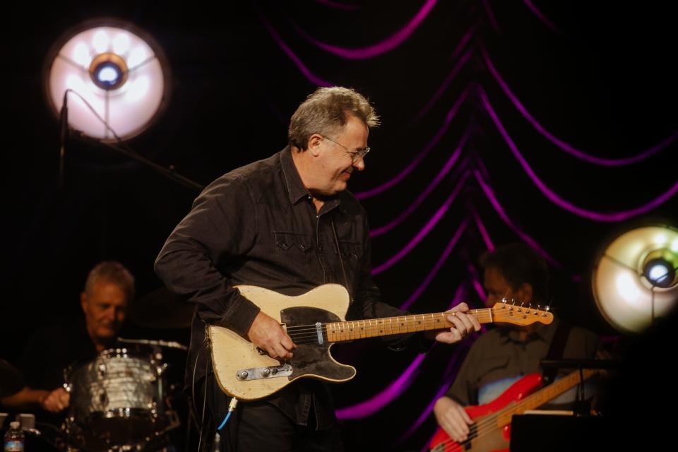 Vince Gill highlighted four decades of Nashville hits and country music excellence at the Ryman Auditorium