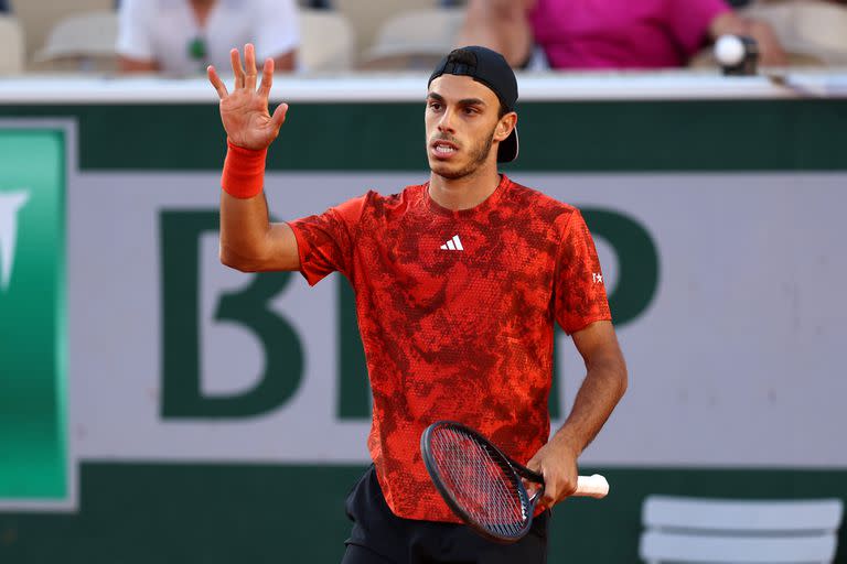 Francisco Cerúndolo chocará con el estadounidense Taylor Fritz en pos de entrar a los octavos de final de Roland Garros.