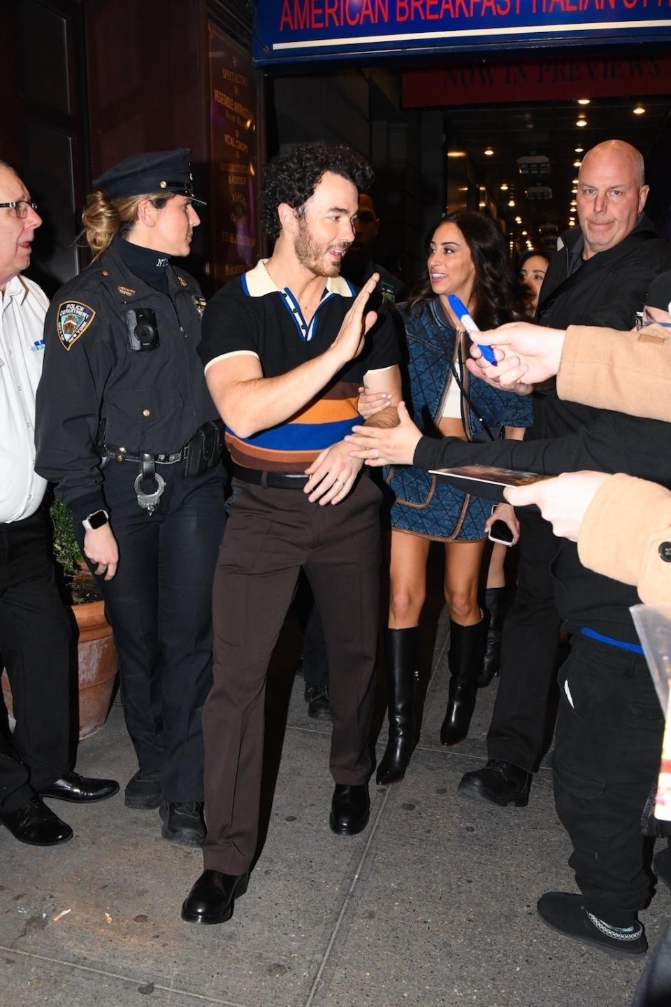 Kevin et Danielle Jonas le 17 mars dernier, à Broadway