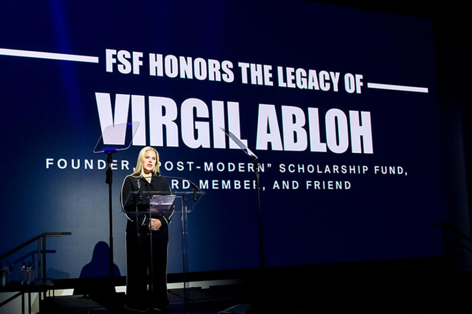 Shannon Abloh presented the ,000 Chairman’s Award to Naecia Dixon, who is a 2022 Virgil Abloh“Post-Modern” Scholar. - Credit: Matteo Prandoni/BFA.com