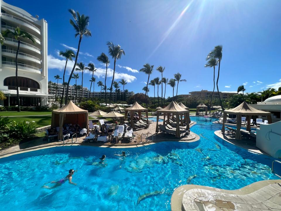 resort pool in hawaii