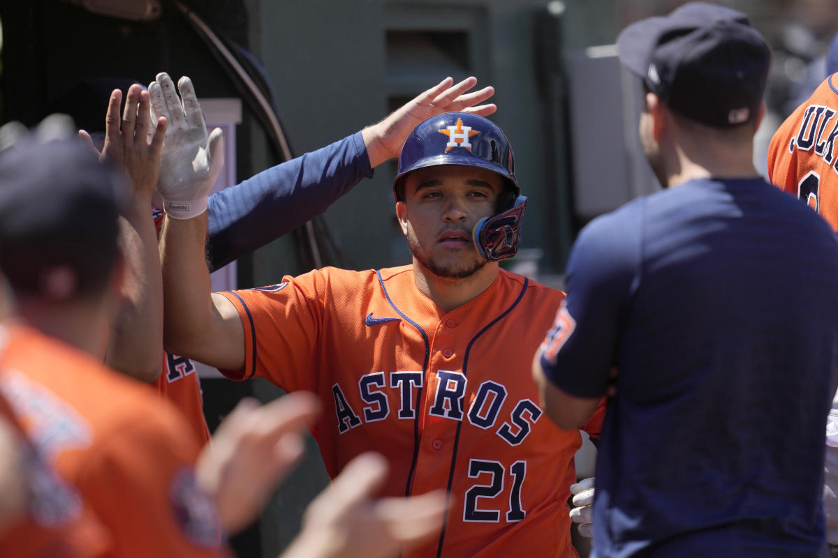 Mauricio Dubón keeps saving Astros' season before All-Star break