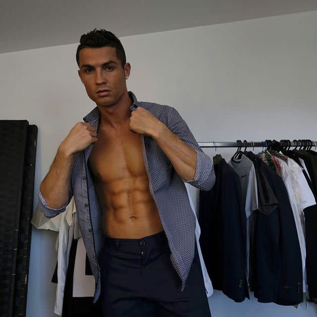 Cristiano Ronaldo Shows His Ripped Body for Underwear Line!: Photo