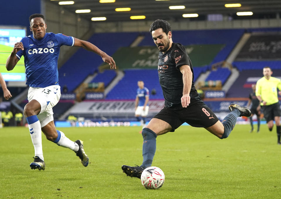 Ilkay Gundogan del Manchester City en acción en el encuentro ante el Everton de los cuartos de final de la Copa FA el sábado 20 de marzo del 2021. (AP Photo/Jon Super, Pool)