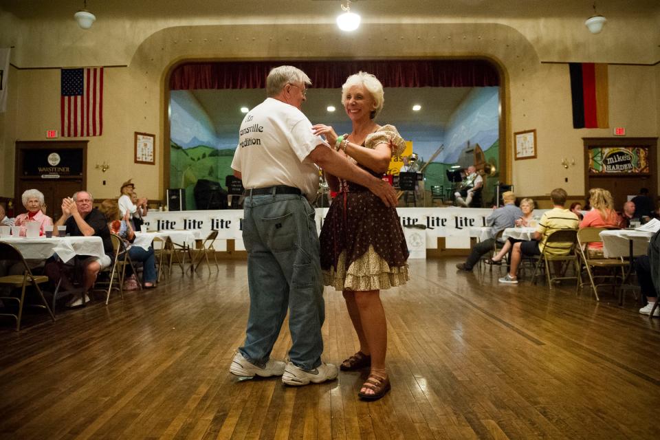 Dinner and a dance at the Germania Maennerchor? Ja, bitte! The Stiftungsfest will happen on Saturday, Feb. 4.