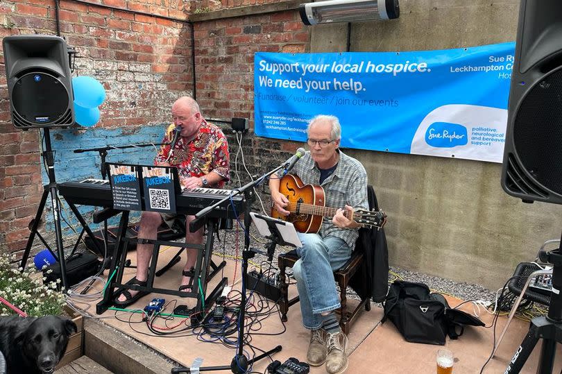 The Jukebox with Tony Hodder held at The Beehive. Tony Winstone has managed to raise over £16,000 for Sue Ryder Leckhampton Court Hospice for the three years holding the event in a row