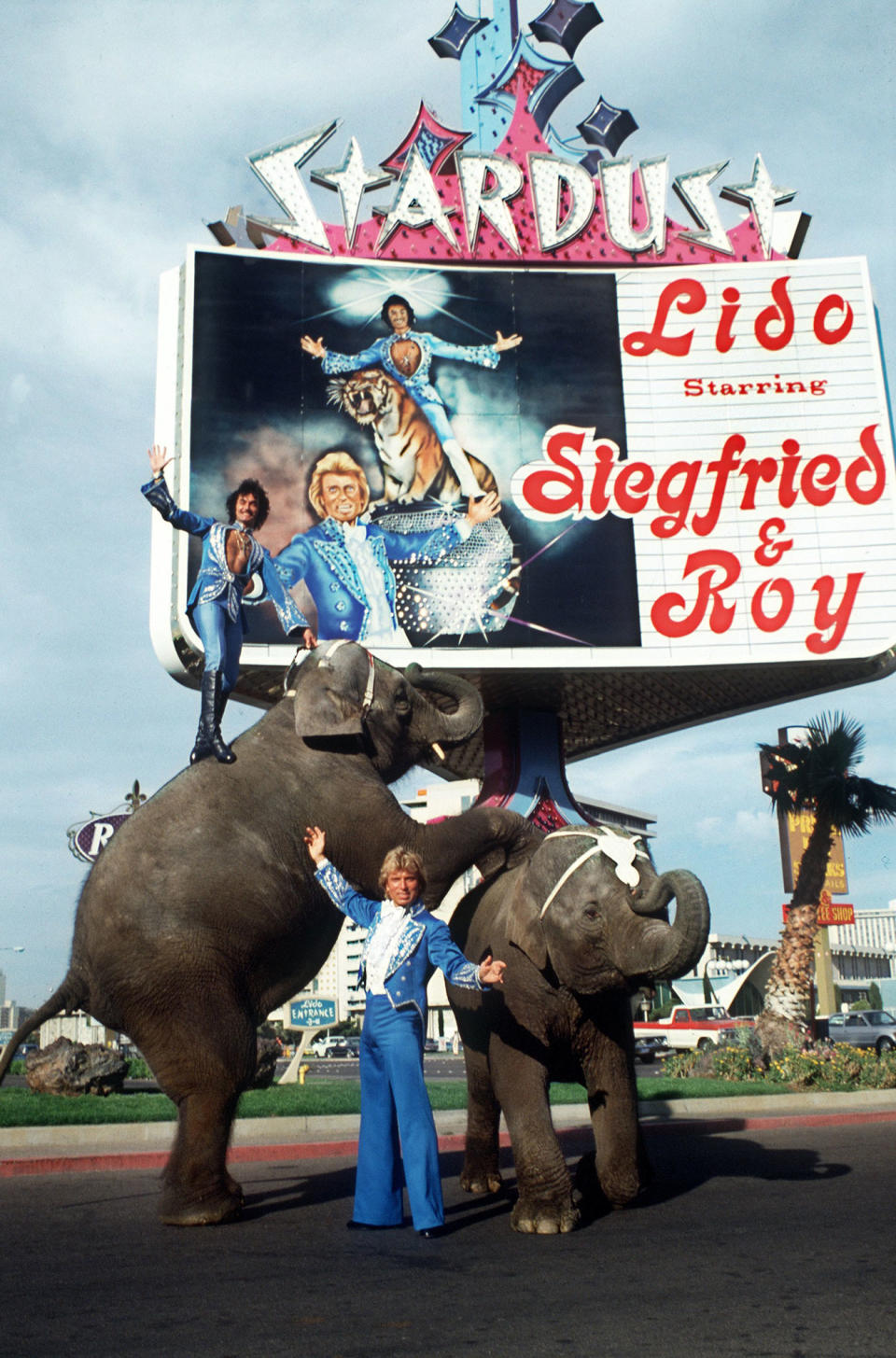 Siegfried & Roy: Remembering the Illusionists' Lives and Careers in Photos