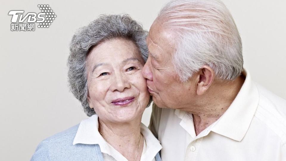 處女男無論妻子變老或變醜，對待她們都始終如一。（示意圖／shutterstock達志影像）