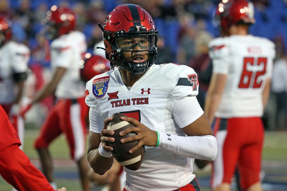 Dec 28, 2021; Memphis, TN, USA; Texas Tech Red Raiders quarterback Donovan Smith (7) warms up prior to the game against the Mississippi State Bulldogs at Liberty Bowl Stadium. Mandatory Credit: Petre Thomas-USA TODAY Sports ORG XMIT: IMAGN-471978 ORIG FILE ID:  20211228_jla_in1_149.jpg