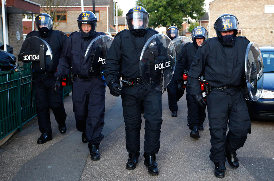 riot police london riots