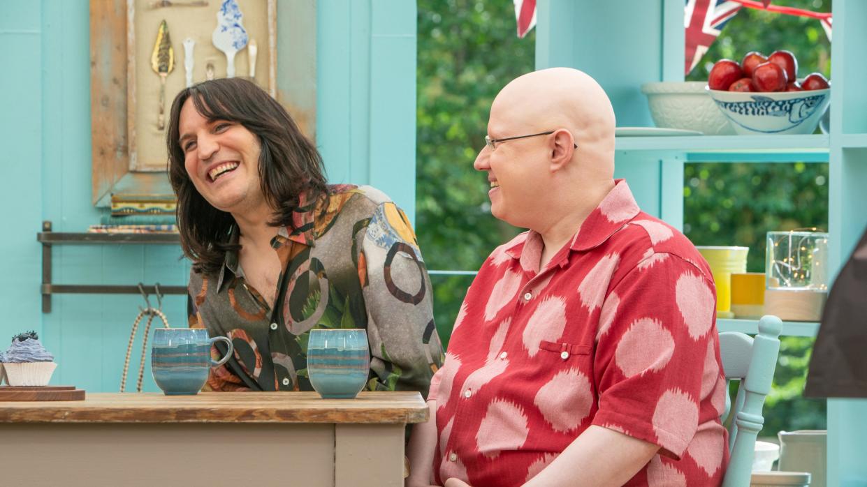 Noel Fielding and Matt Lucas on 'GBBO' (Channel 4)