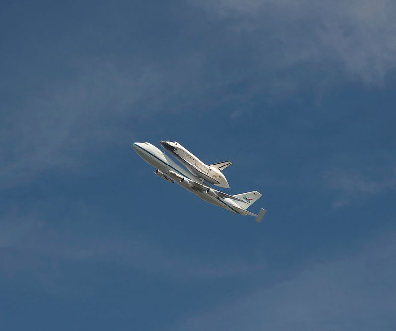 Space Shuttle Endeavour fly-over of NASA-JPL (Pasadena, CA). Photo courtesy of @tajchiu.