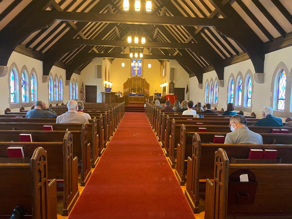 Members of Calvary Lutheran Church attend
worship service on the morning of Nov. 28.