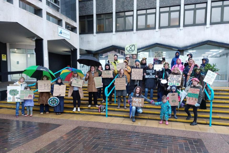 Save our trees - Campaigners protest outside council offices <i>(Image: Save Holt Farm Oak Tree)</i>