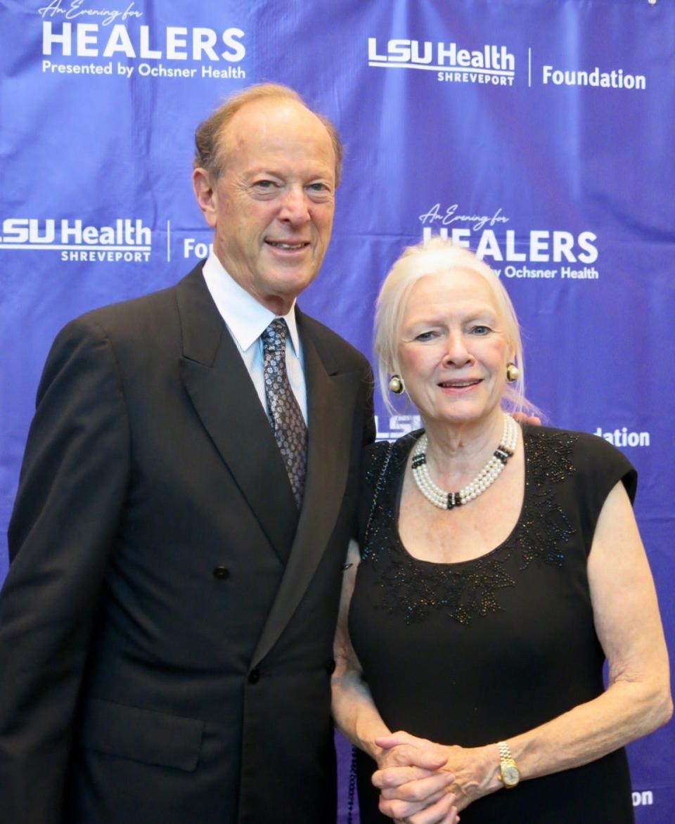 Chancellor of LSU Health Shreveport Dr. David Guzick and Dr. Donna Giles at the LSUHS "Evening for Healers" on August 31, 2023.
