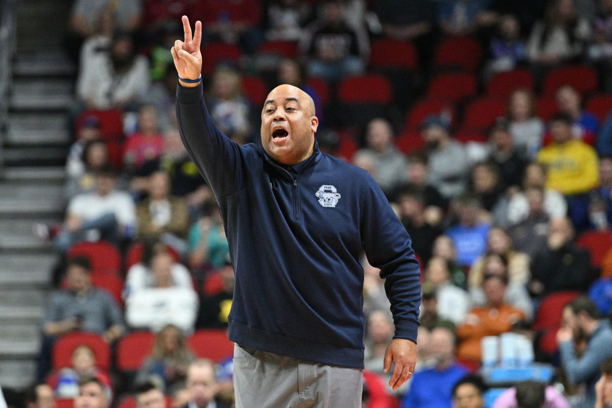 LOOK: Photos from Texas' 71-66 win over Penn State