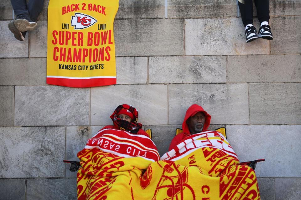 Kansas City Chiefs fans wait for the parade to begin.<span class="copyright">David Eulitt—Getty Images</span>