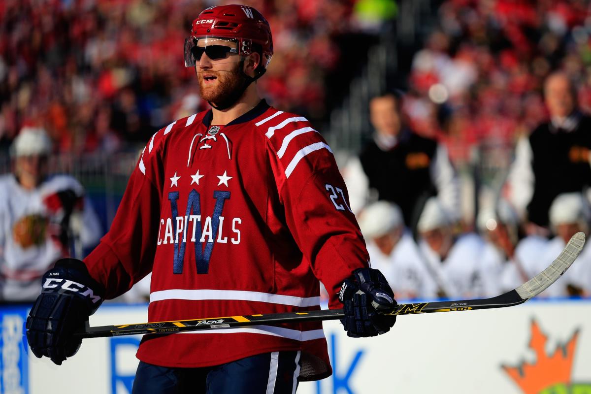 The 5 best uniforms from the NHL's Winter Classic