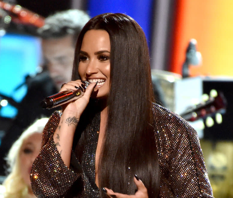 Here’s Demi Lovato doing jiu-jitsu, because this chick can literally do anything