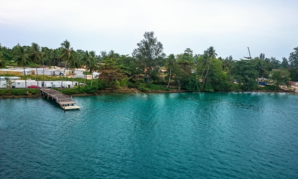 A suspected outbreak of potentially fatal typhoid fever is affecting asylum seekers and refugees being held on Manus Island. Source: Getty Images