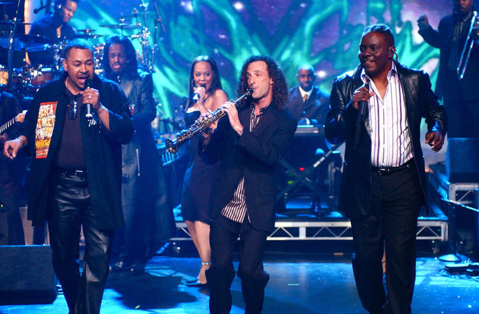 NYRE 2005 Earth Wind and Fire Kenny G_4