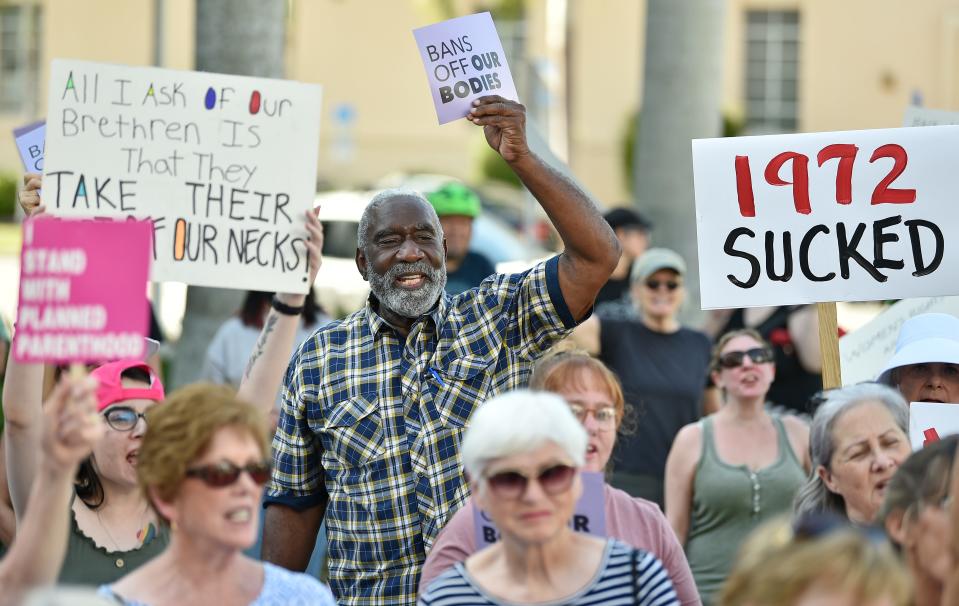 Former Sarasota mayor Fredd Atkins, stated, "This was an issue of my youth. The first year I registered to vote, this was the issue. Now here I am … and this is an issue all over again." Sarasota Save Roe Response protest was organized by Planned Parenthood of Southwest and Central Florida (PPSWCF) Tuesday afternoon, May, 3, 2022.