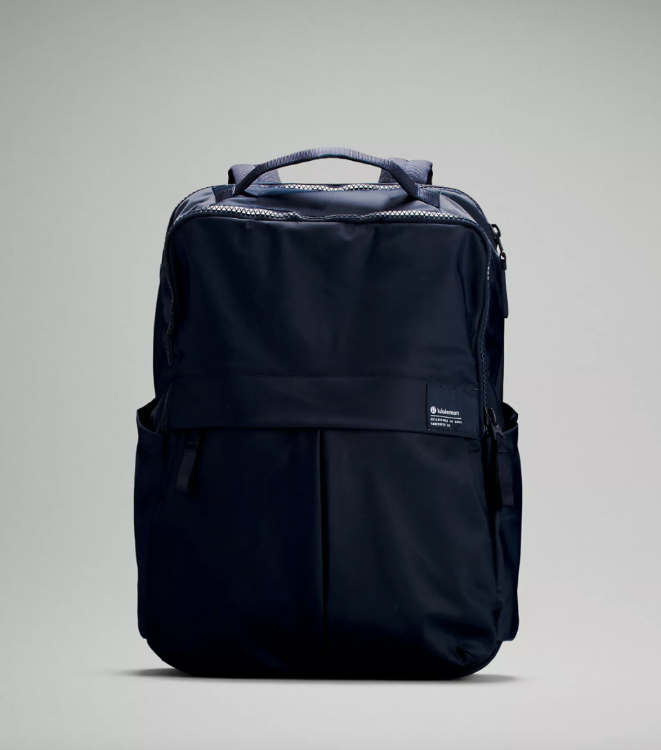 Lululemon Everyday Backpack 2.0 in True Navy