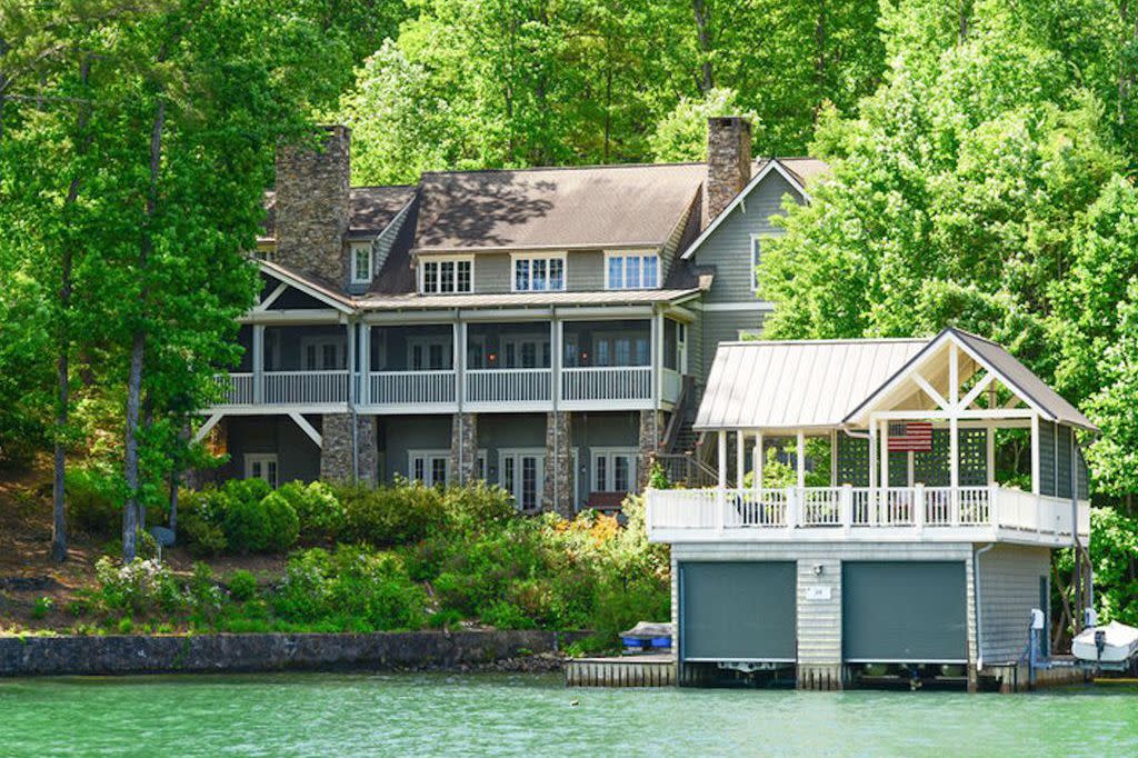 Lake Burton House in Clarkesville, Georgia