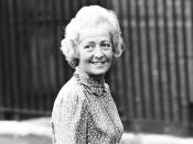 1967: Diana’s mum Frances leaves her husband for wallpaper heir Peter Shand Kydd. Just six-years-old at the time, Diana stays with her dad.