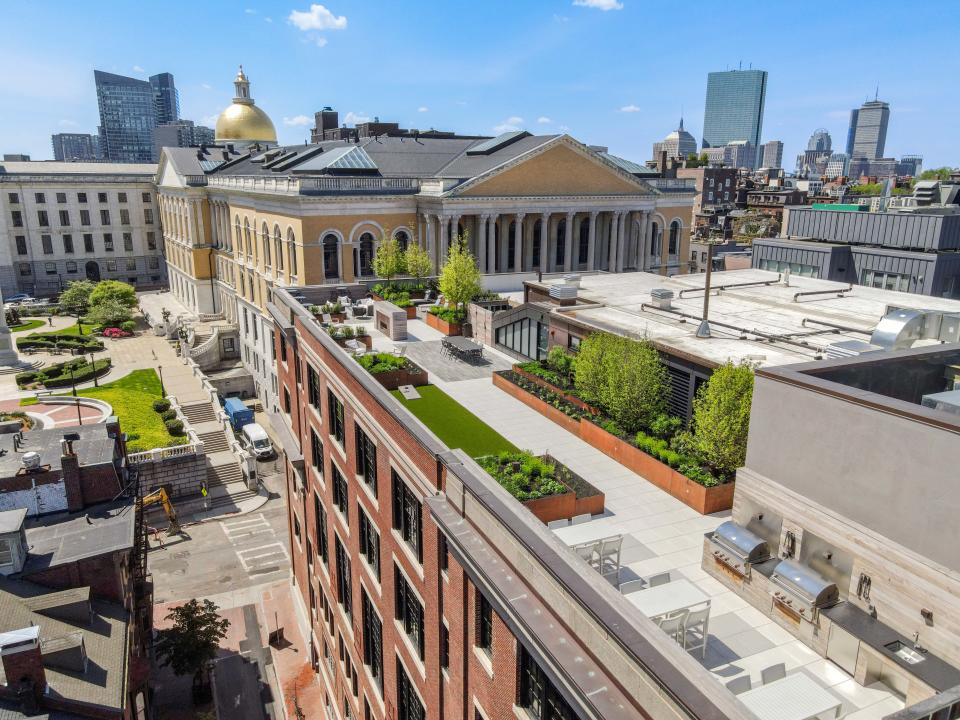 An outdoor kitchen on an urban rooftop? Why not.