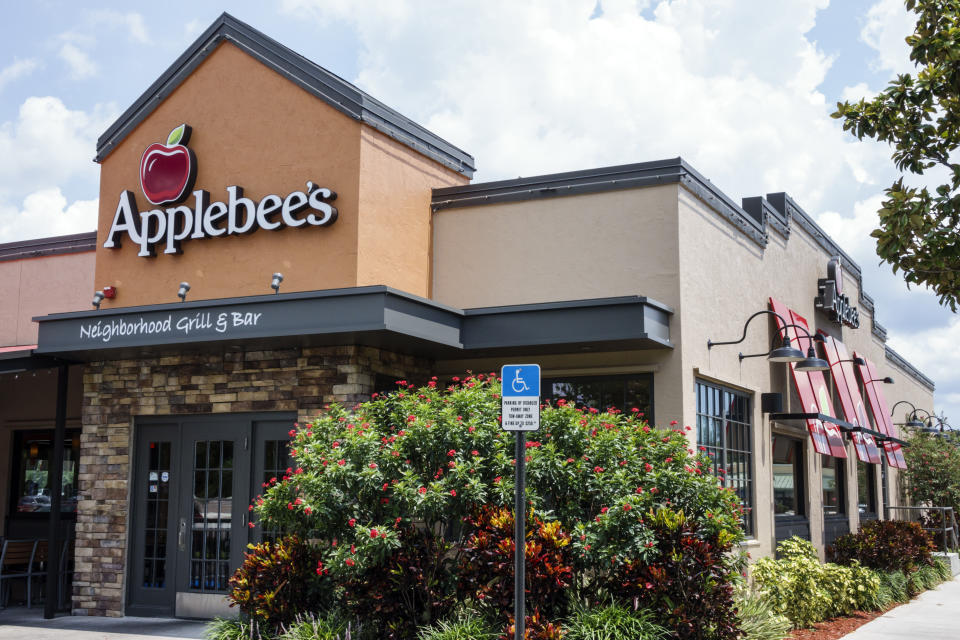 The exterior of Applebee's Neighborhood Grill and Bar. (Photo by: Jeffrey Greenberg/UIG via Getty Images)