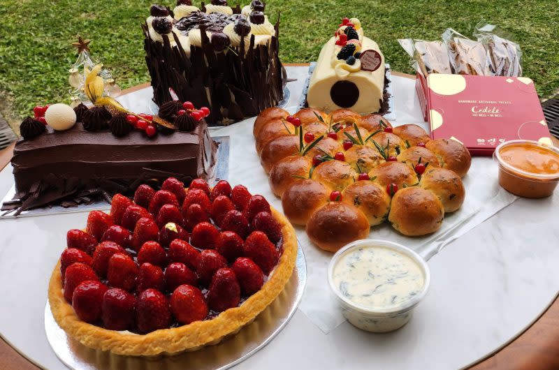 desserts - table of cakes