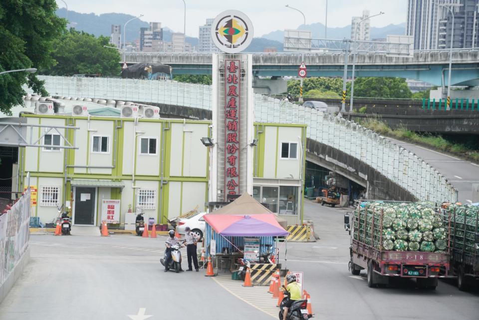 台北農產運銷公司爆發群聚感染事件。   圖：張良一 / 攝(資料照)