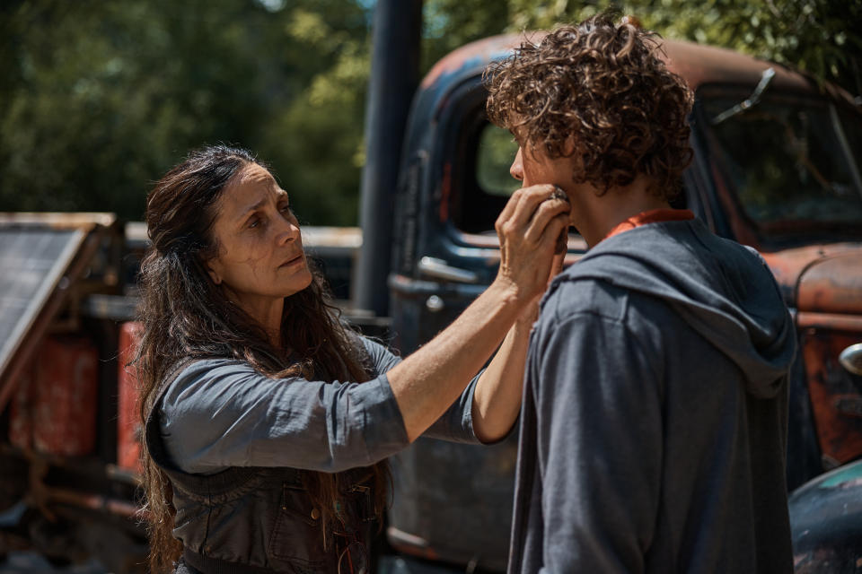 Carrie-Anne Moss and Douglas Smith in Die Alone (Adam Reiland/Minds Eye Entertainment)