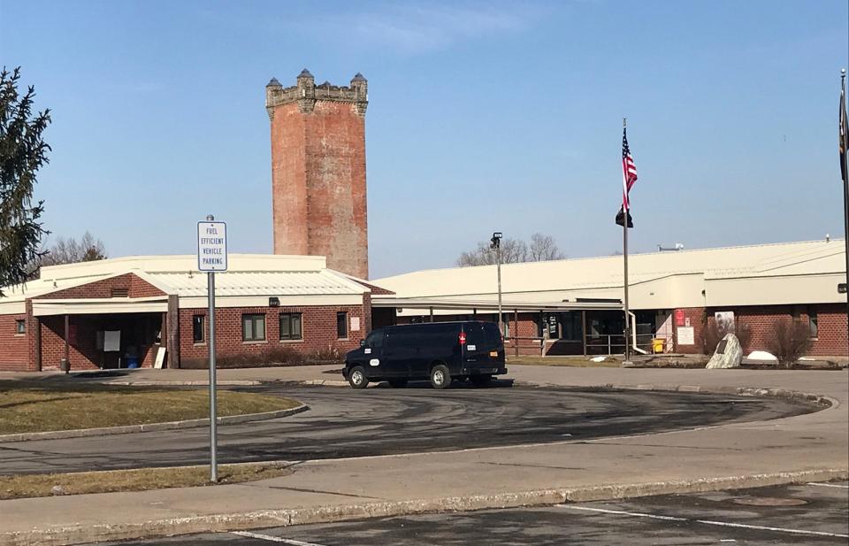 Herkimer County Community College instructors regularly visit the Mohawk Correctional Facility in Rome for weekly College in Prison courses. HCCC was recently named a recipient of the federal Jobs for the Future/Ascendium Education Group’s Ready for Pell strategic initiative.