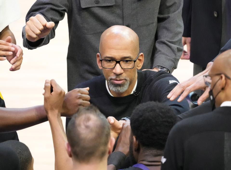 Apr 26, 2022; Phoenix, Ariz, U.S.;  Phoenix Suns head coach Monty Williams huddles with his team during Game 5 of the Western Conference playoffs against the New Orleans Pelicans.