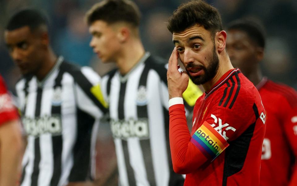 Manchester United captain Bruno Fernandes waits for a Newcastle corner