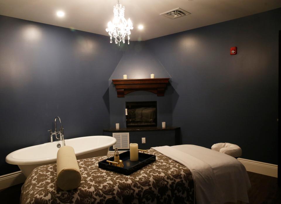 Mirbeau&#39;s Rhinebeck property features spa amenities such as this couple&#39;s treatment room.