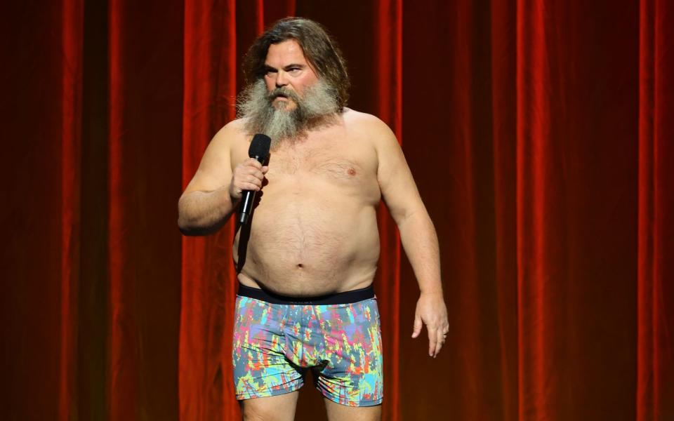 Bei einem Spendenevent für die Betroffenen des Hollywood-Streiks legte Jack Black einen denkwürdigen Auftritt hin. (Bild: Getty Images / Matt Winkelmeyer)