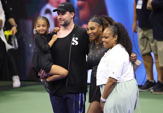 Serena Williams' daughter Olympia practices tennis while her dad