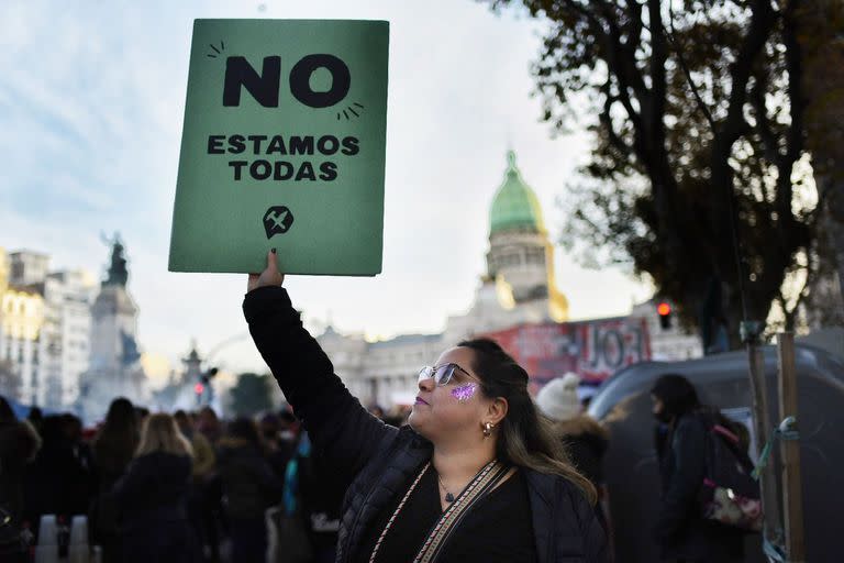 Marcha de Ni Una Menos, en la plaza del Congreso.