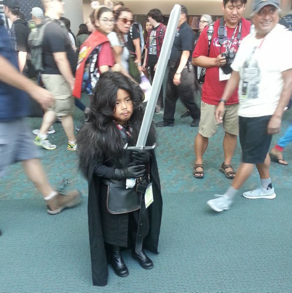 Jhon Snow, o mítico personagem de Game of Thrones teve sua versão infantil passeando pelo evento. Nós adoramos! (Foto: Instagram / @thegeekianreport).