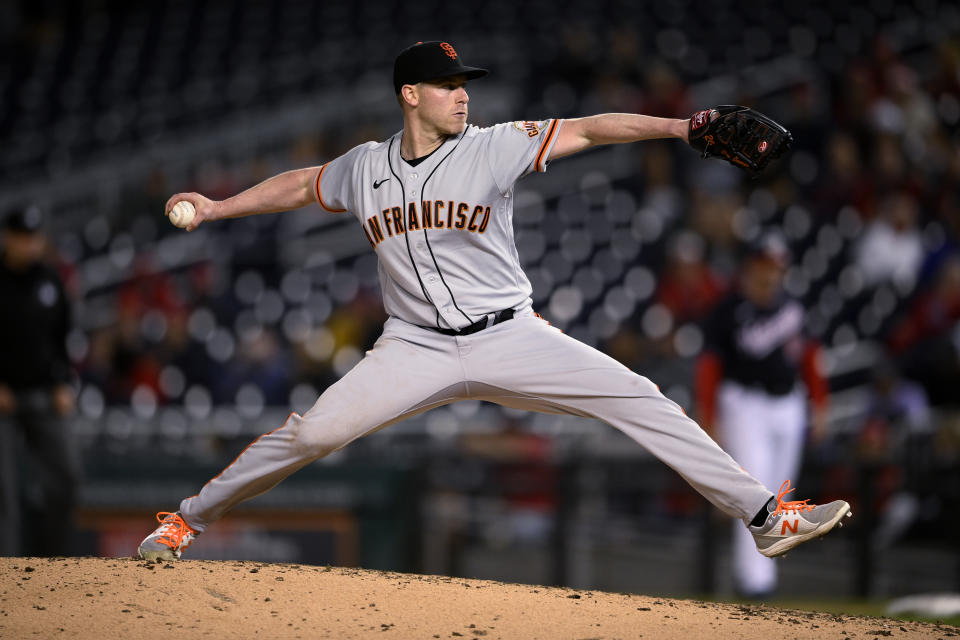 San Francisco Giants starting pitcher Anthony DeSclafani delivers a pitch during the eighth inning of the team's baseball game against the Washington Nationals, Friday, June 11, 2021, in Washington. The Giants won 1-0. (AP Photo/Nick Wass)