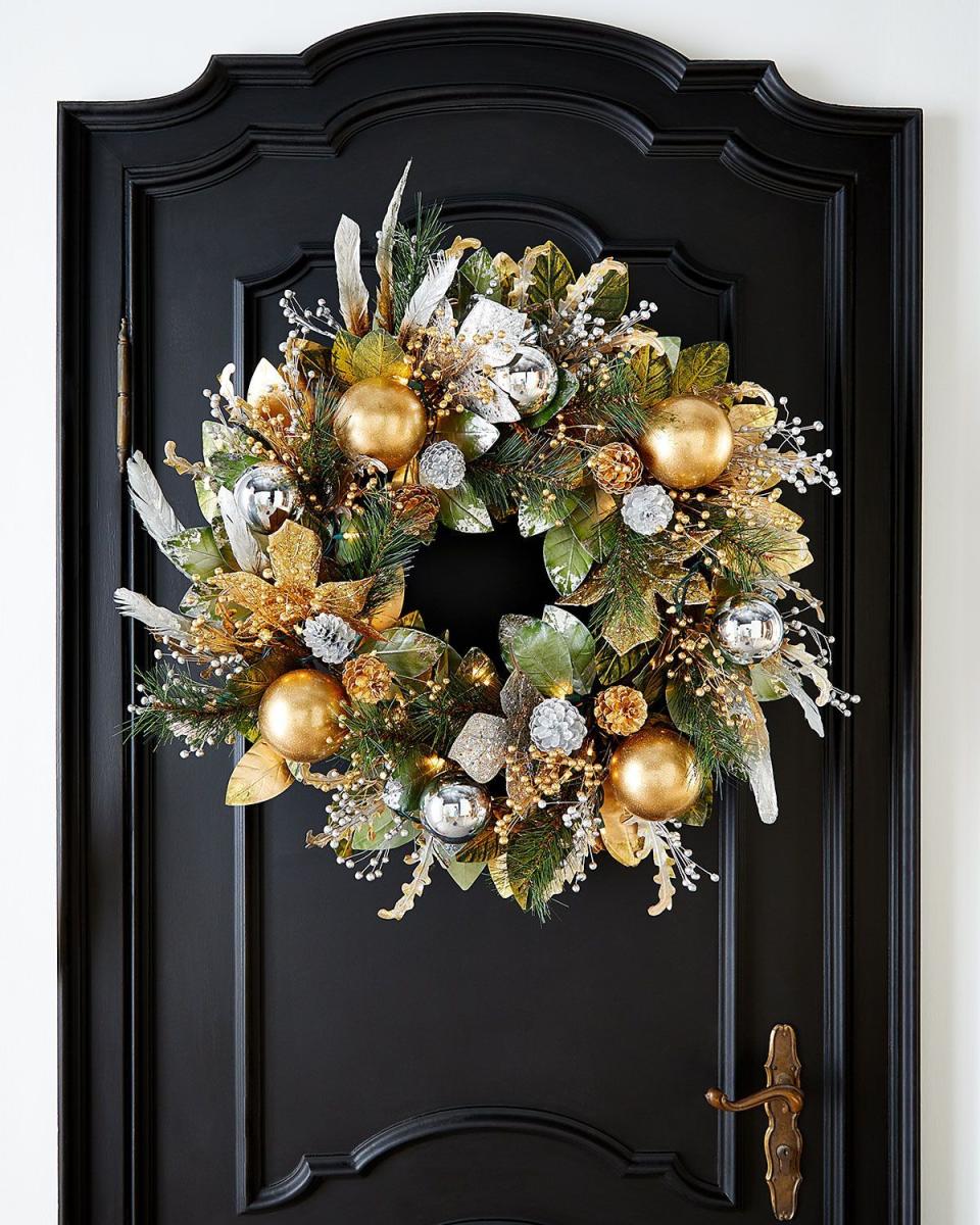 28) Pre-Lit Silver and Gold Christmas Wreath