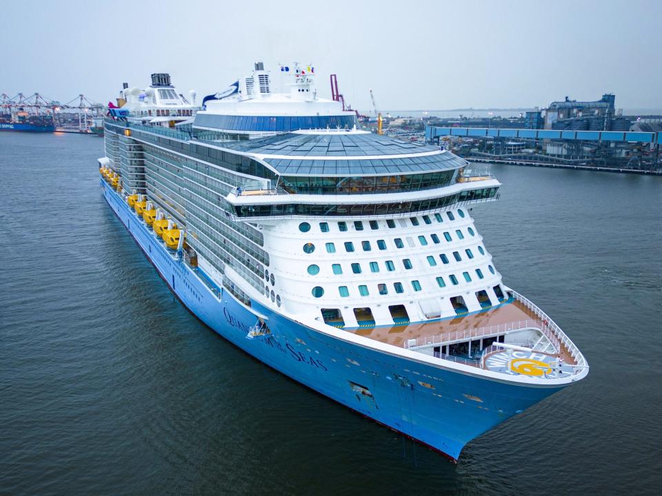 
Die Nachfrage nach der Fahrt der Quantum of the Seas von Royal Caribbean am 28. November übertraf die Anzahl der verfügbaren Kabinen, sodass Gruppen von Reisenden nicht einschiffen konnten. - Copyright: Royal Caribbean International